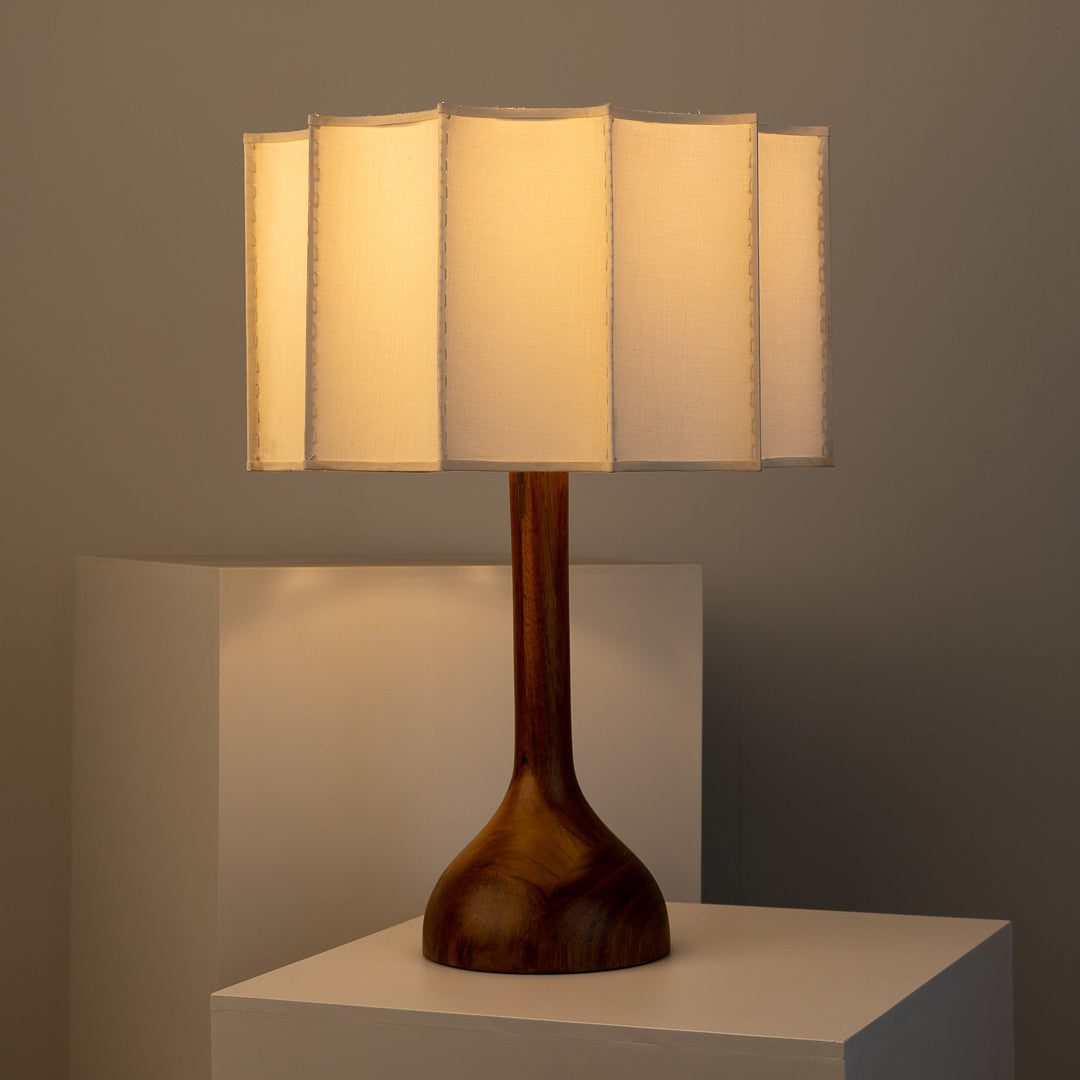 GlowNest – Lampada da Tavolo Elegante con Atmosfera Calda