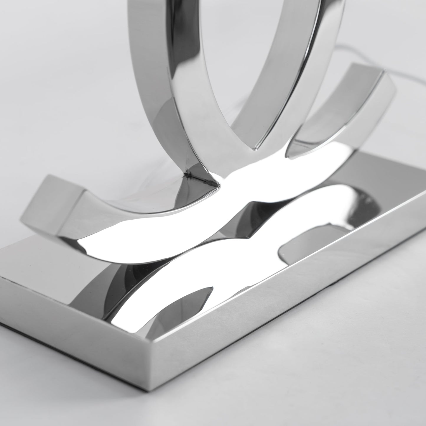 LuxeGlow – Modern Stainless Steel Table Lamp