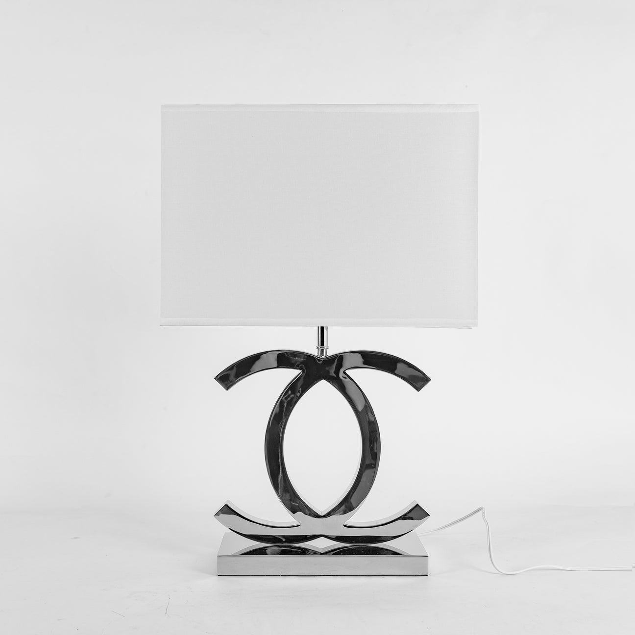 LuxeGlow – Modern Stainless Steel Table Lamp