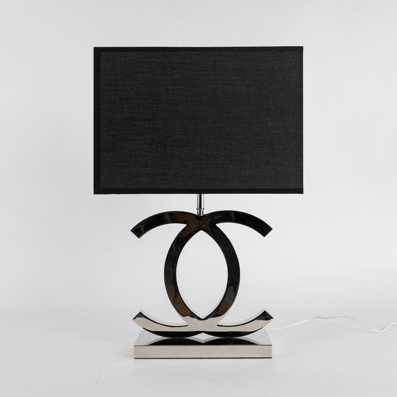 LuxeGlow – Modern Stainless Steel Table Lamp