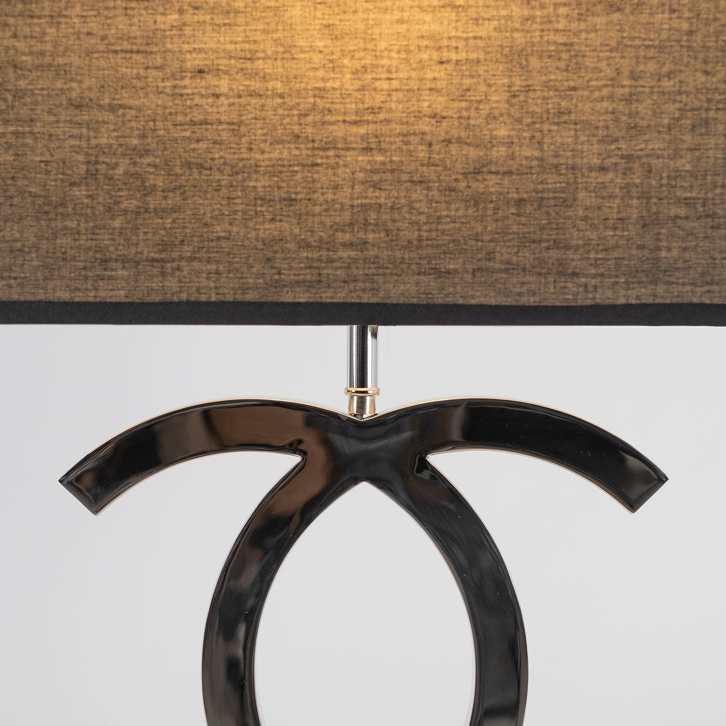 LuxeGlow – Modern Stainless Steel Table Lamp