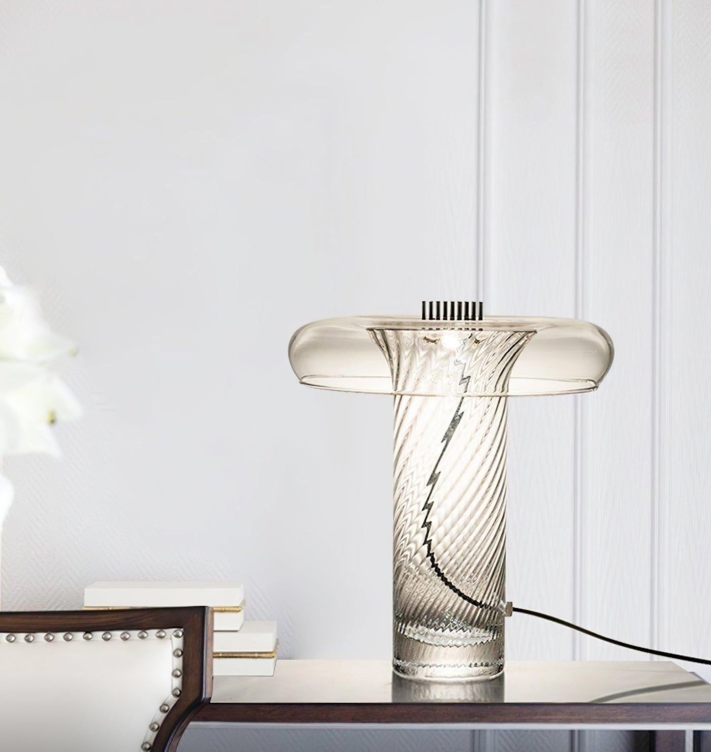 LuxeStars - Table Lamp with Starry Design and Cozy Illumination