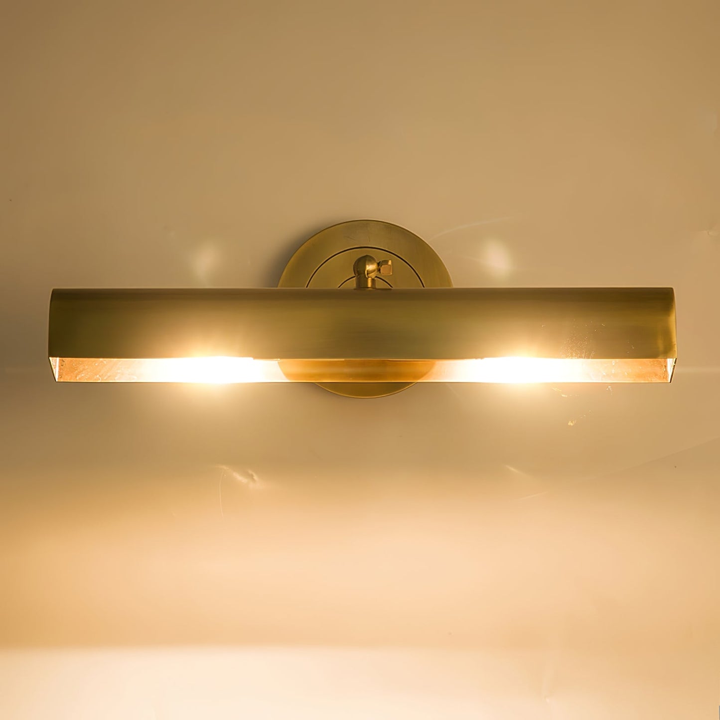 TimelessLume – Lámpara de Pared de Oro Lujo para Interiores Clásicos
