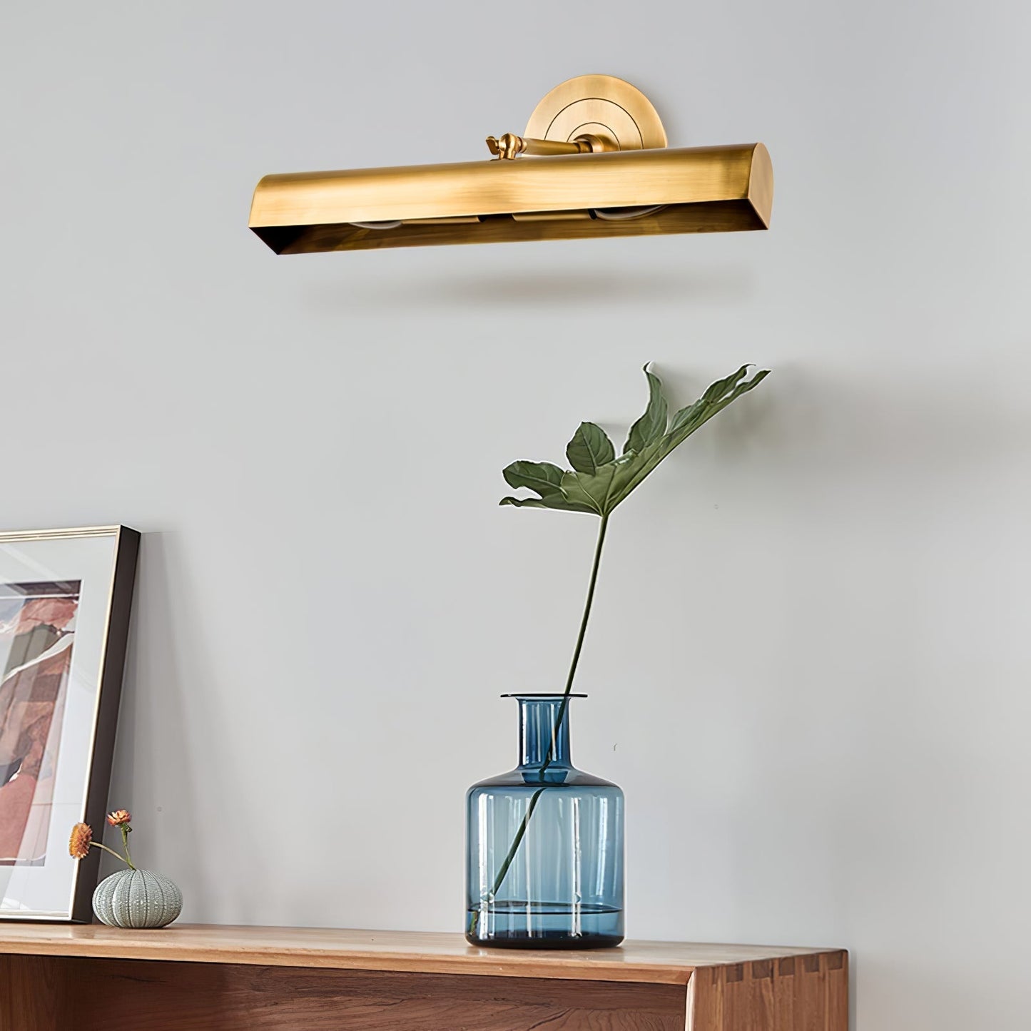 TimelessLume – Lámpara de Pared de Oro Lujo para Interiores Clásicos