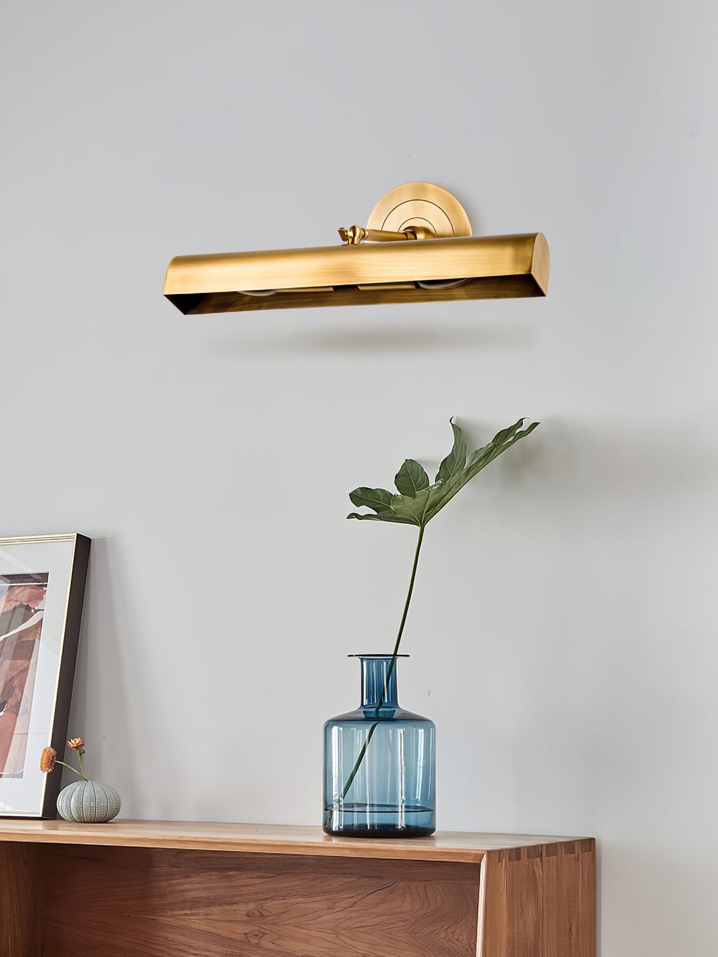 TimelessLume – Lámpara de Pared de Oro Lujo para Interiores Clásicos