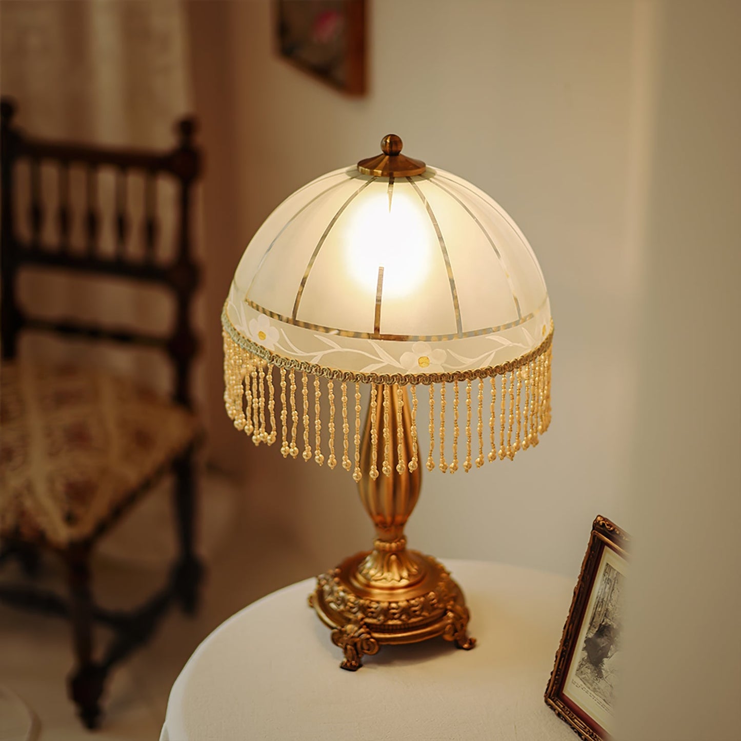 TasselLuxe - Table Lamp