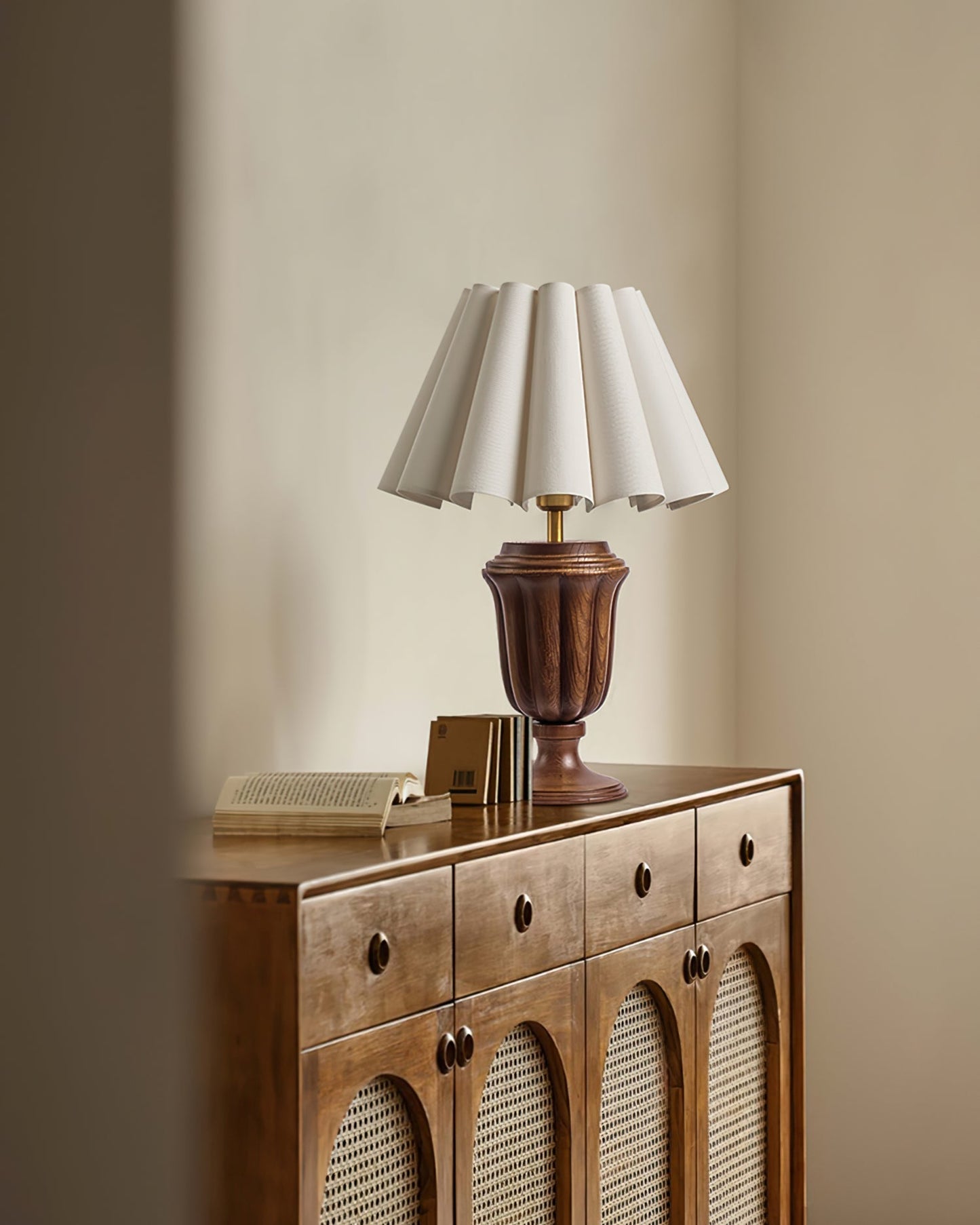 BradleyLuxe - Modern Lamp