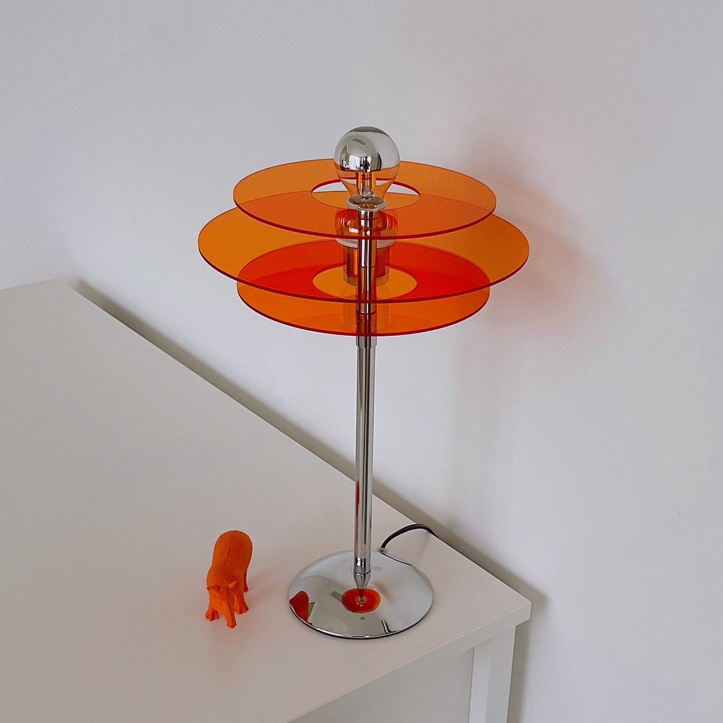 ReflectaLume – Stylish Geometric Table Lamp