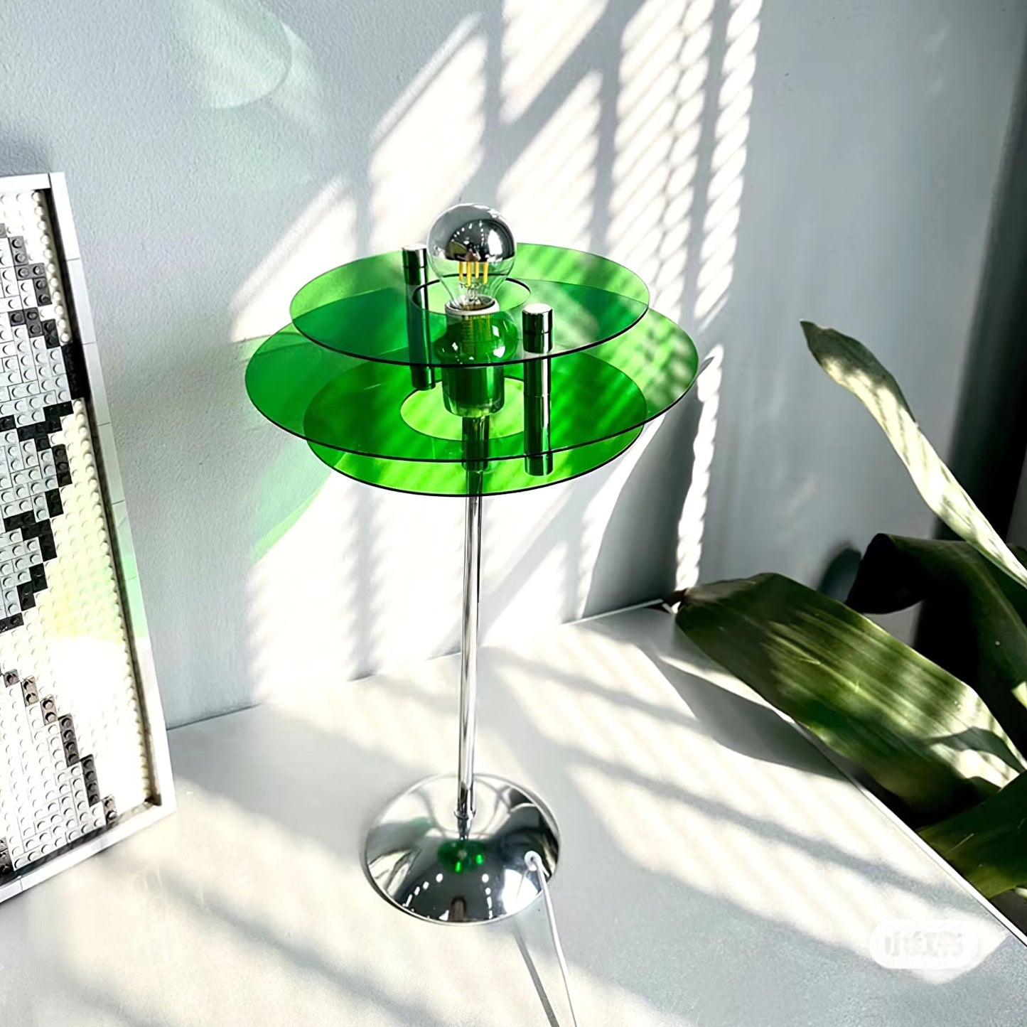 ReflectaLume – Stylish Geometric Table Lamp