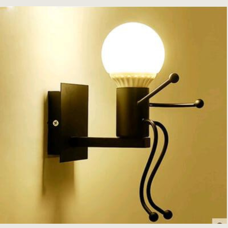 SmithGlow – Sleek Iron Wall Light