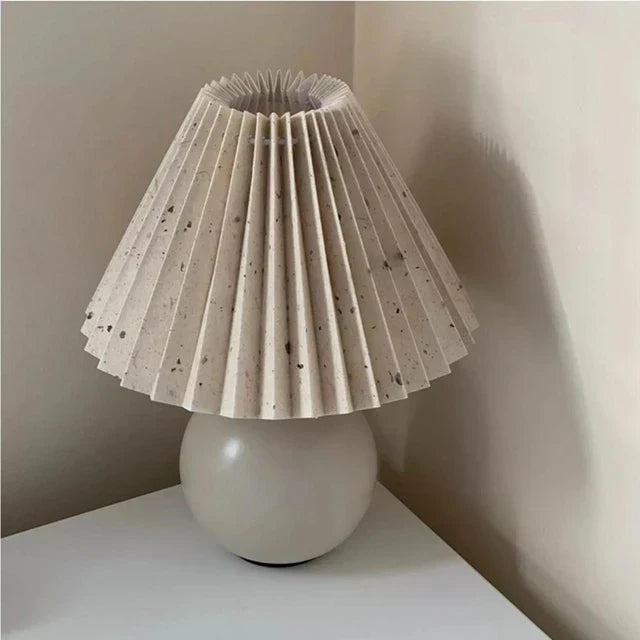 PleatedLume – Timeless Vintage Table Lamp