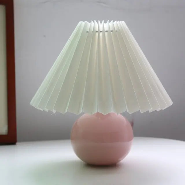 PleatedLume – Timeless Vintage Table Lamp