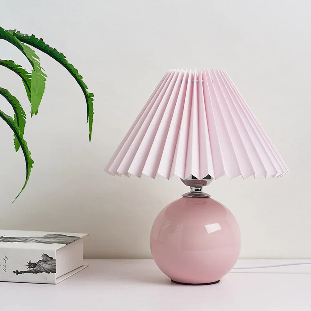 PleatedLume – Timeless Vintage Table Lamp