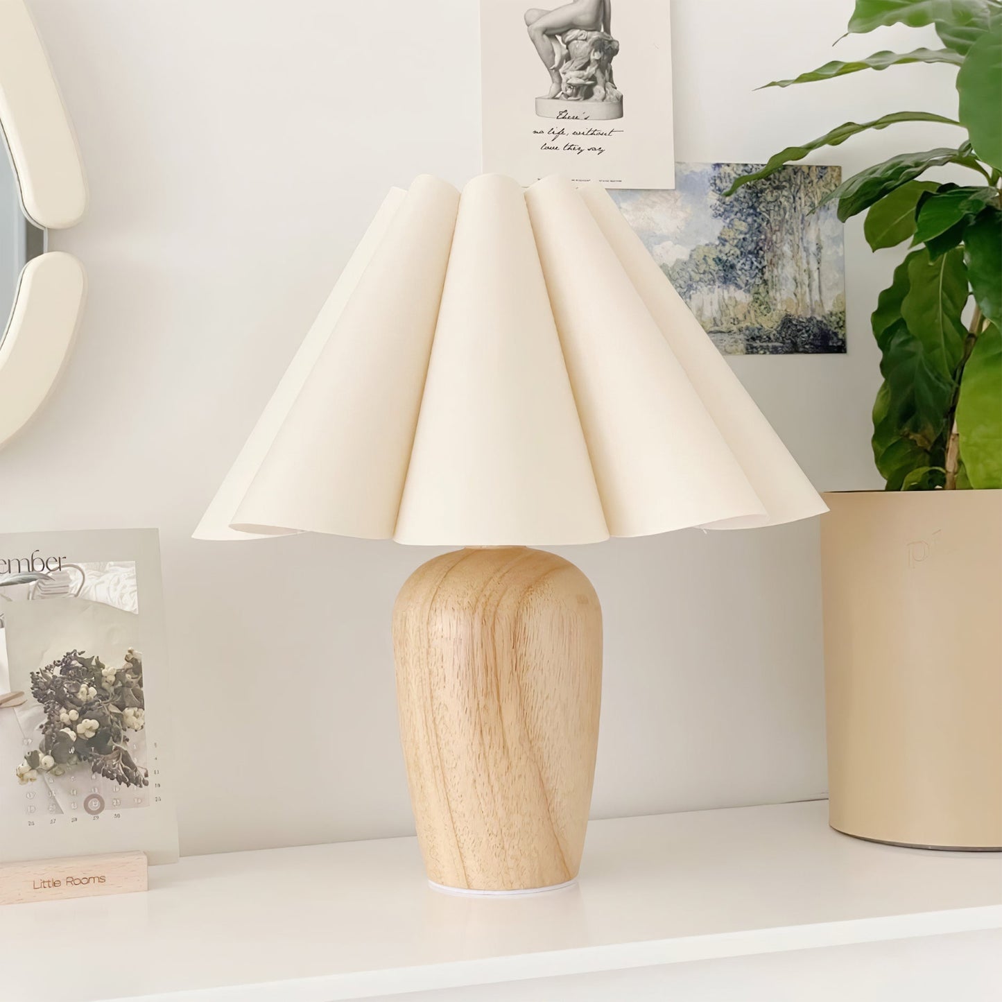 ChicGlow – Velvet Pleated Table Lamp with Wooden Stand