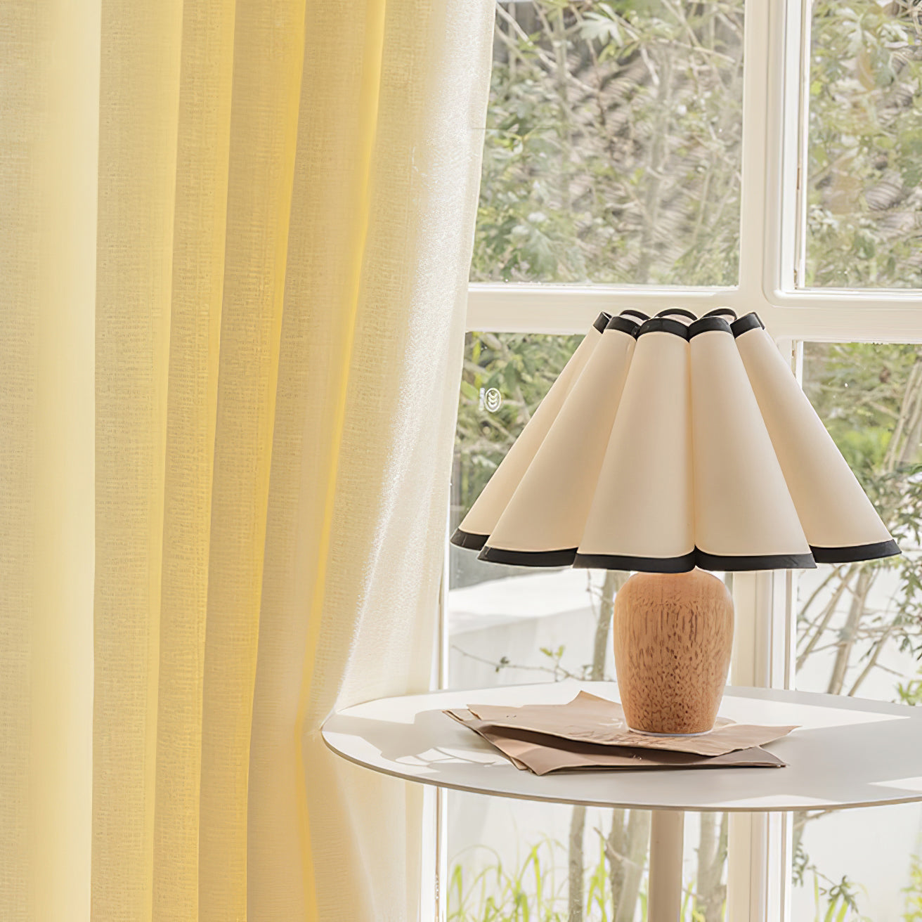 LuxFold – Vintage Inspired Woven Lamp