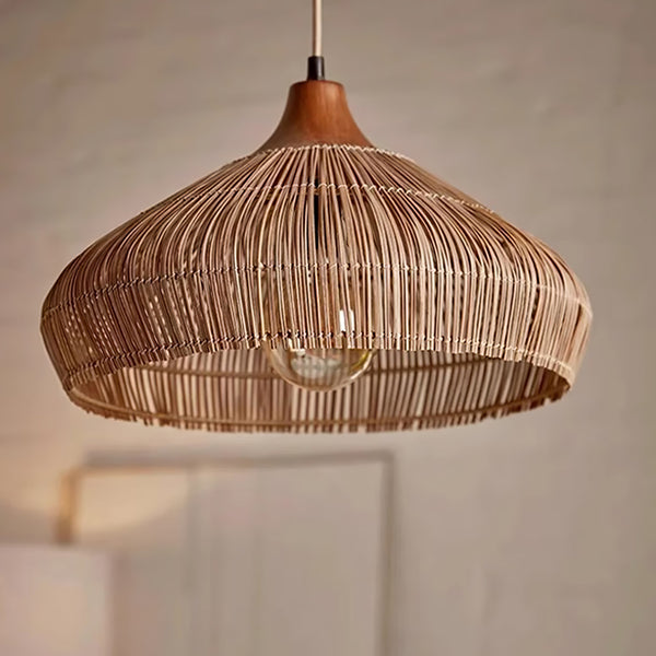 WovenGlimmer - Lampa wisząca z rattanu