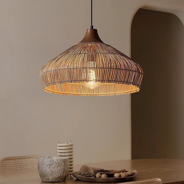 WovenGlimmer - Lampa wisząca z rattanu
