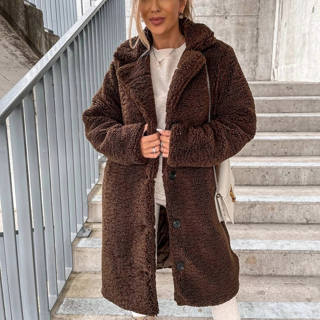Women's Oversized Faux Fur Teddy Coat with Notched Lapel – Warm Winter Coat for Casual Wear 3