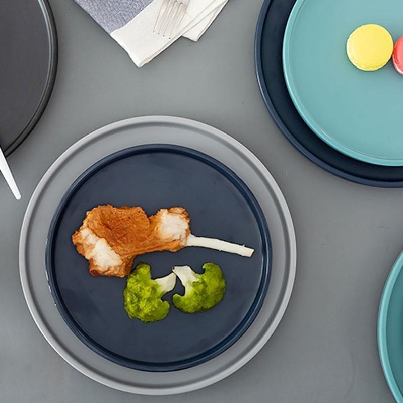 BarnTable - Classic Farm Melamine Dinnerware Set