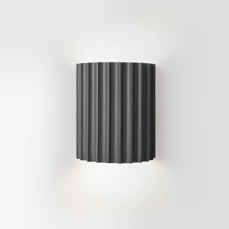 LumeSculpt – Moderne Kunstharz-Wandleuchte