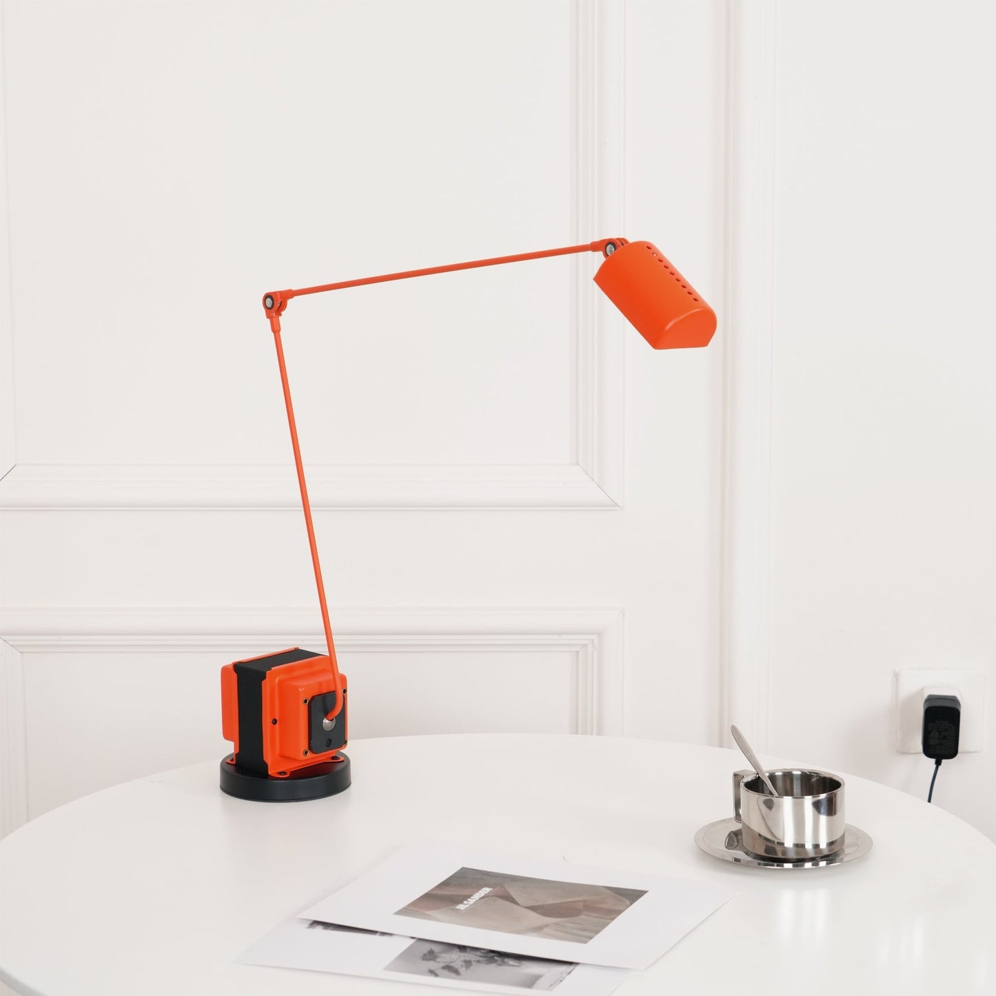 ZalenaShine - Modern Table Light