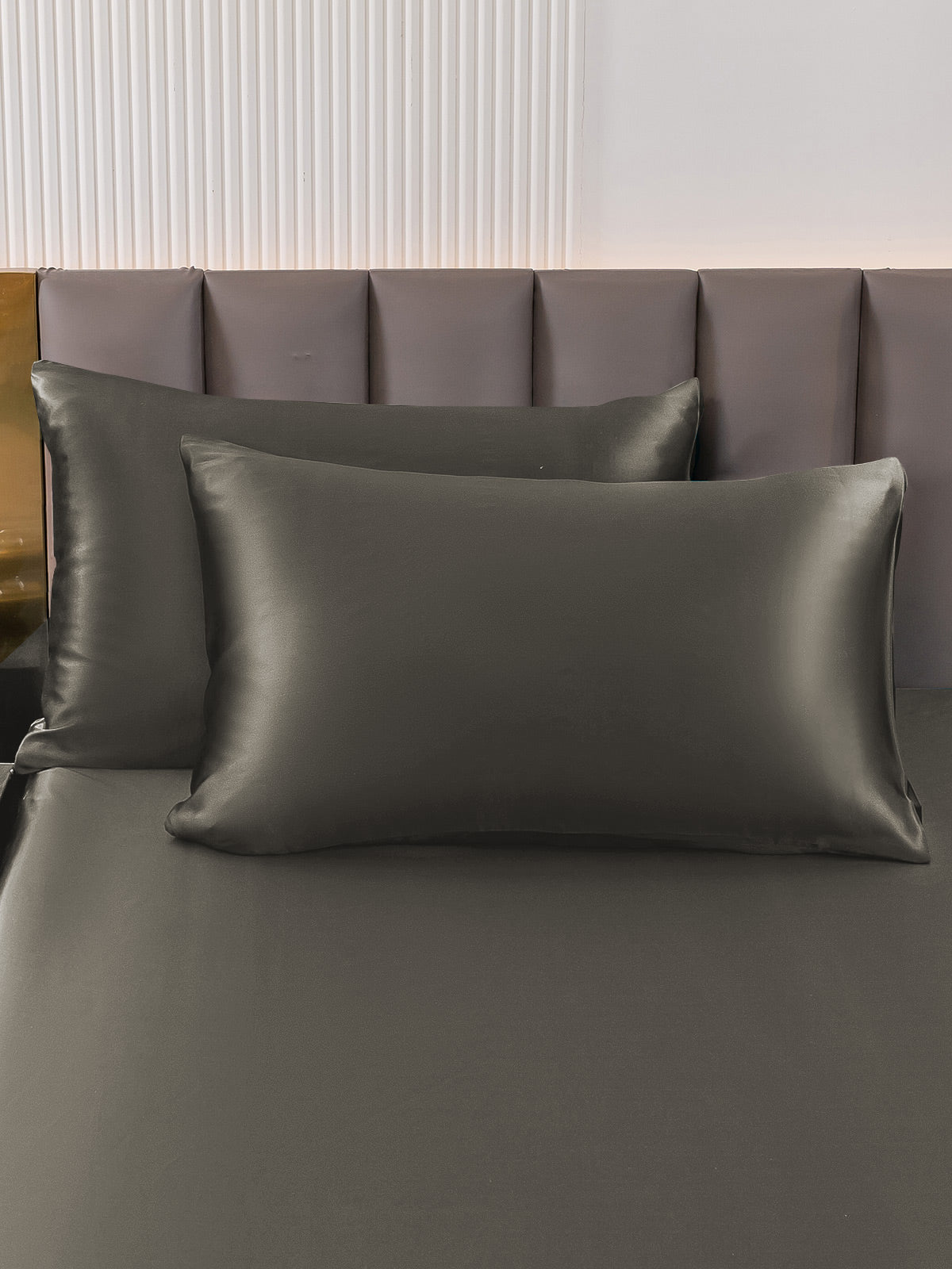 DreamSilk - 2-Pack Mulberry Silk Pillowcases with Hidden Zipper Closure