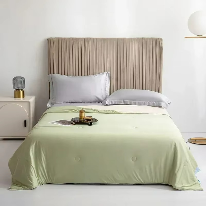 Lightweight Cooled Summer Quilt with Double Side Cold & Cooling Fabric