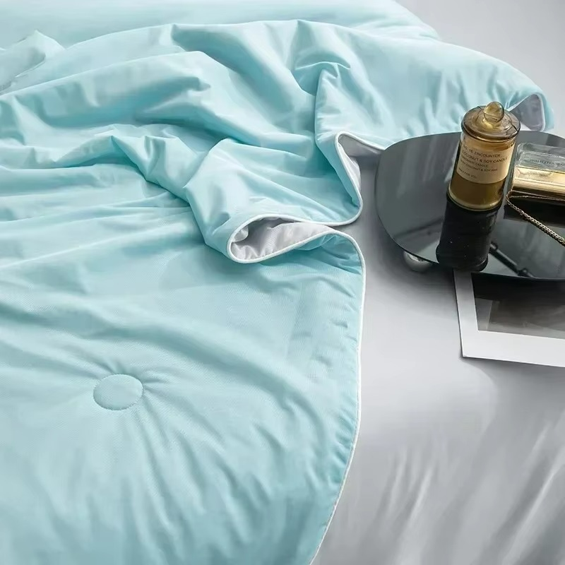 Lightweight Cooled Summer Quilt with Double Side Cold & Cooling Fabric