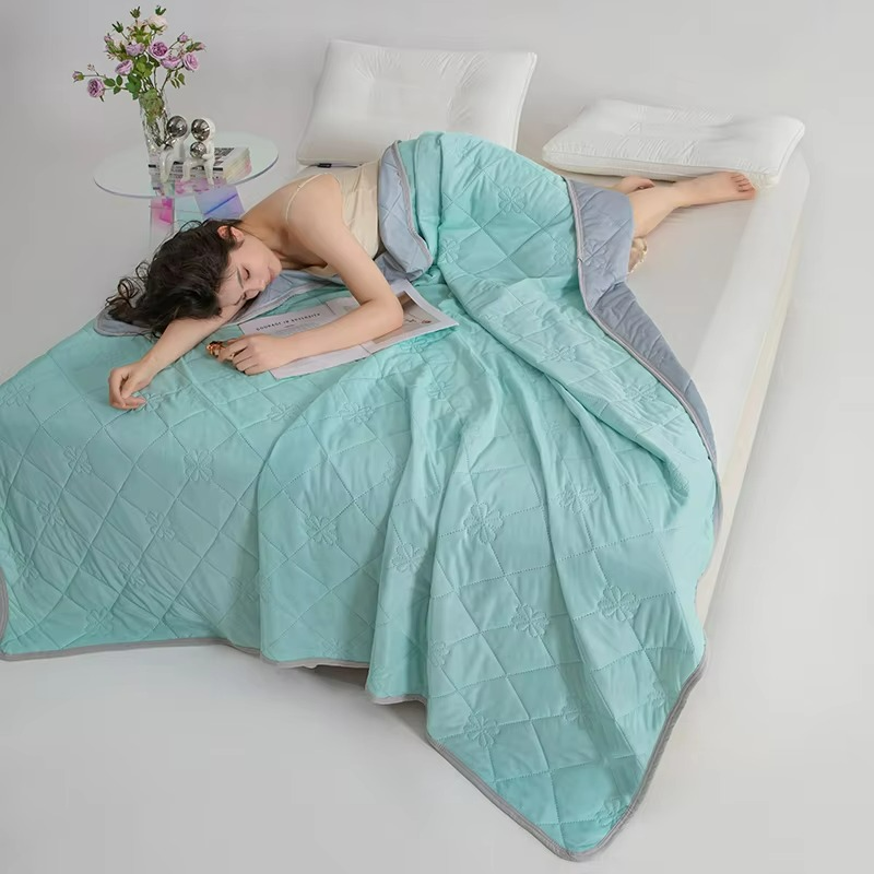 Lightweight Summer Quilt Air Condition Comforter Cool Duvet