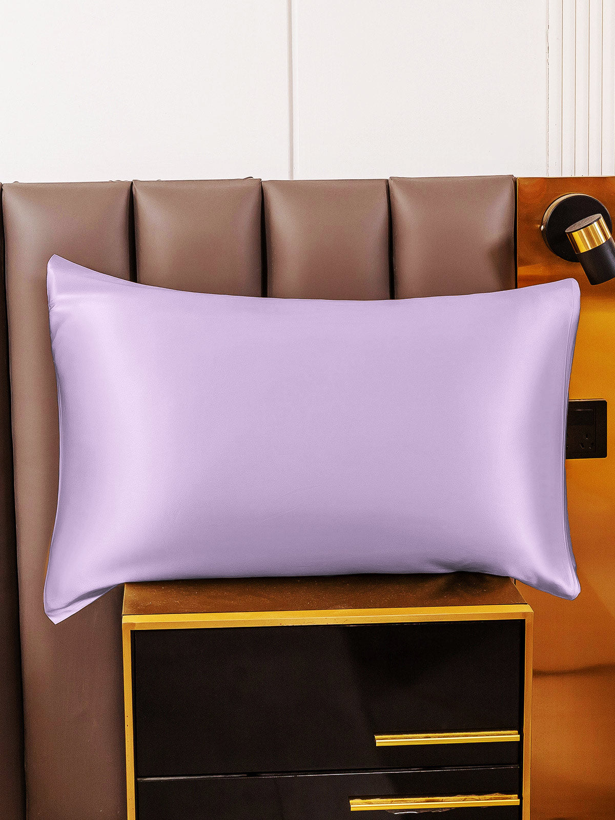 LuxeSilk - 100% Mulberry Silk Pillowcase with Envelope Closure