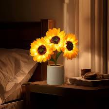 BloomBright - Sunflower Inspired Table Lamp