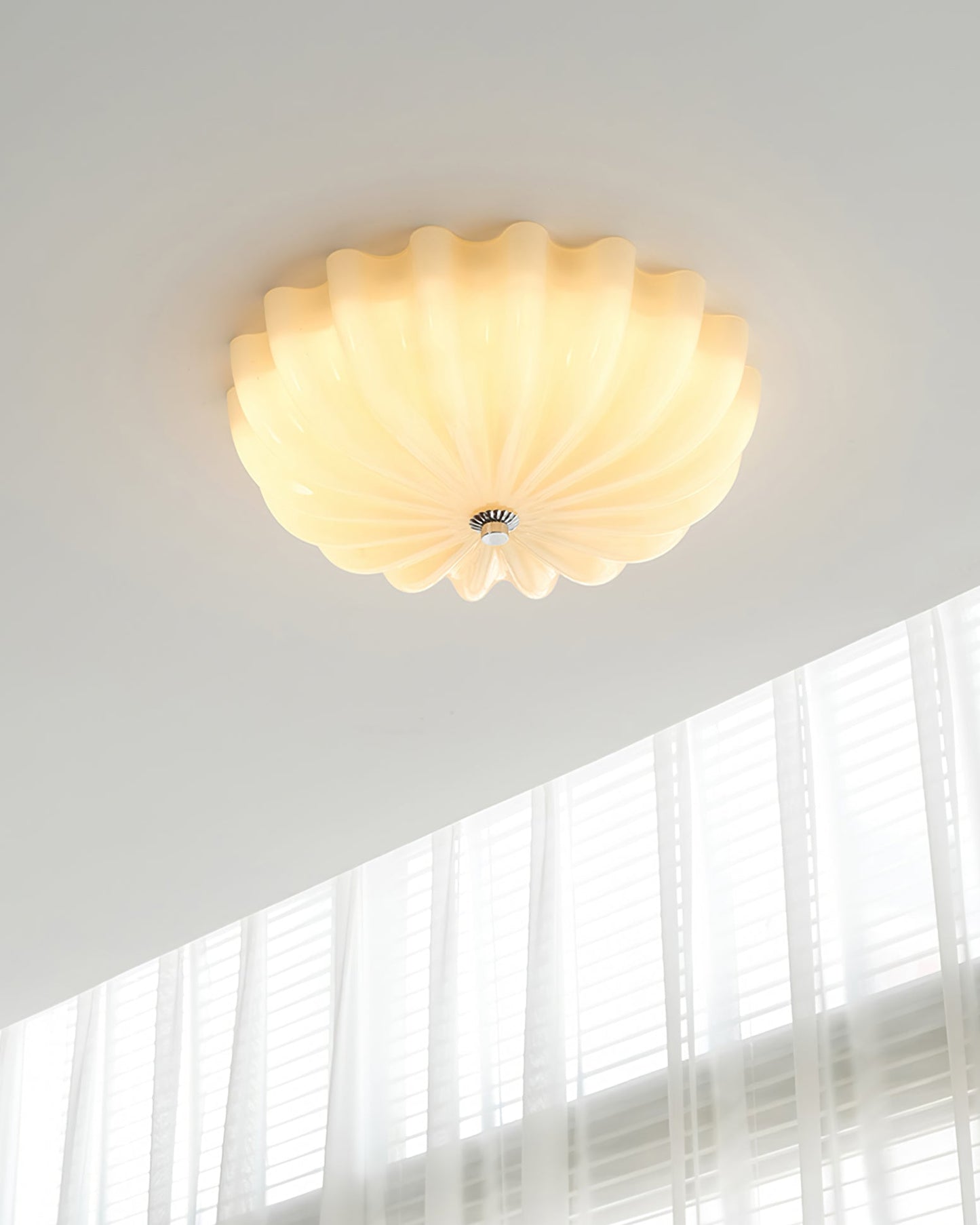 JellyRadiance - Ceiling Lamp with Natural Curves and Cozy Light