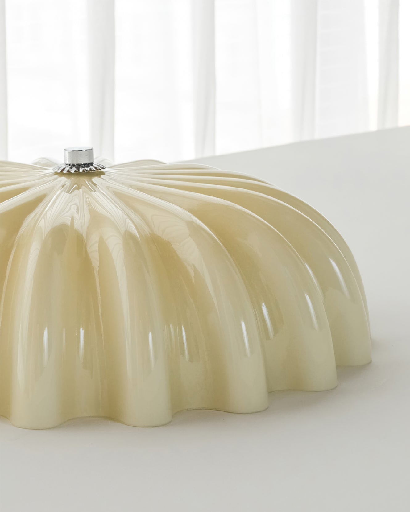 JellyRadiance - Ceiling Lamp with Natural Curves and Cozy Light