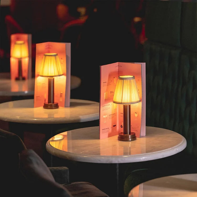 GleamGlow – Modern Brass Table Lamp