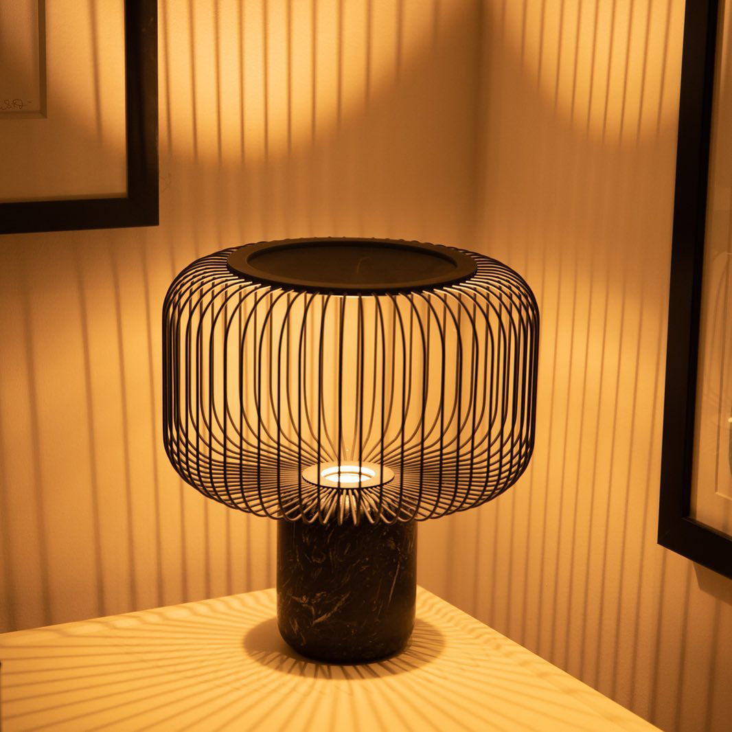 KeshiBeam - Elegant Table Lamp with Sleek Base and Subtle Glow
