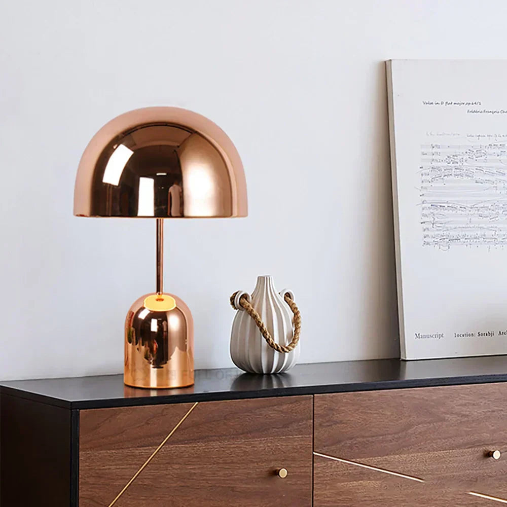 CopperLuxe – Diseño de Iluminación de Cobre Sofisticado