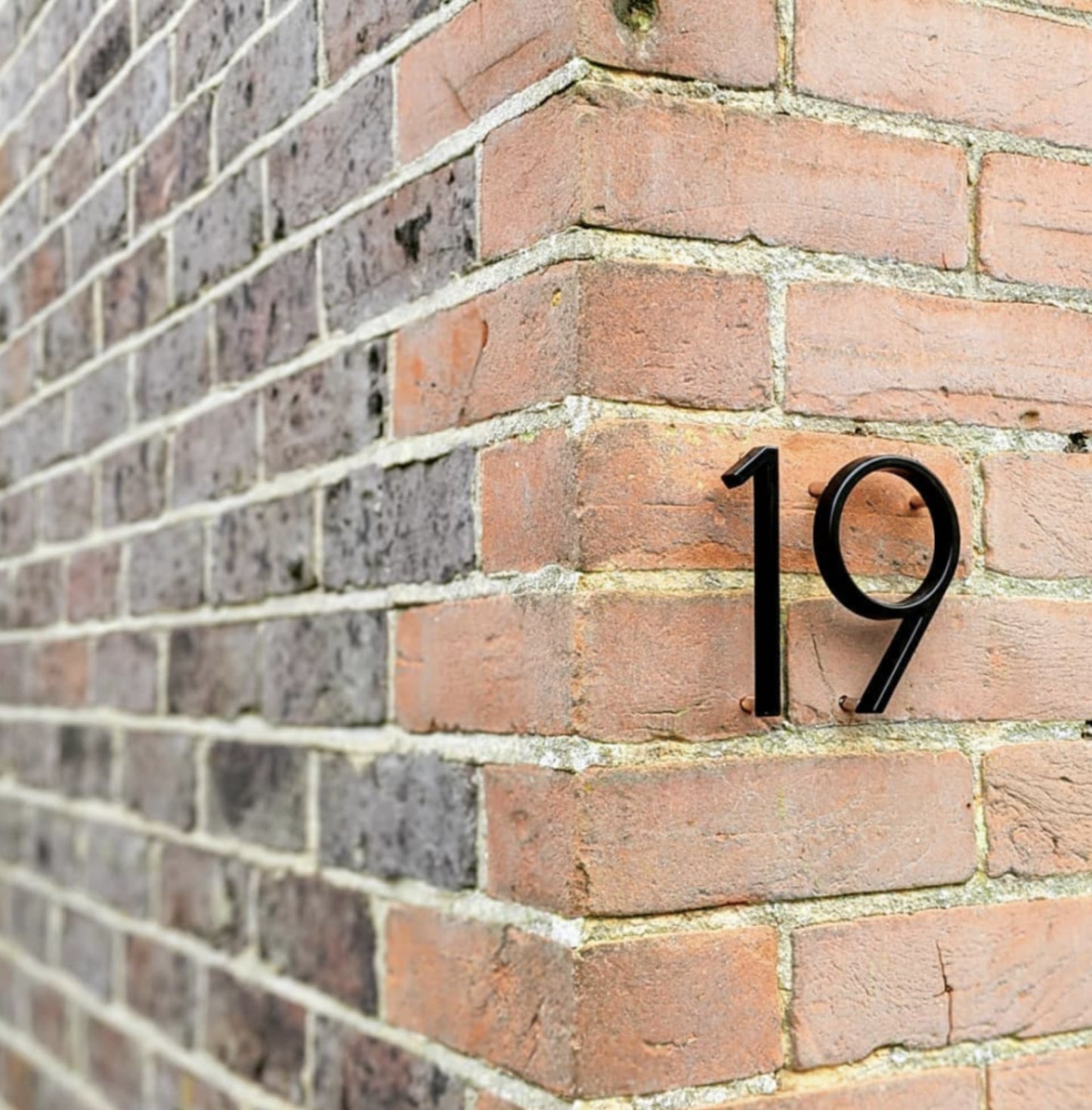 BlackSign - Contemporary Black House Numbers