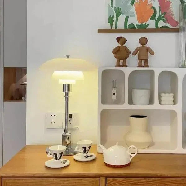 AuraDisk - Lampada in Metallo Elegante con Design Basso
