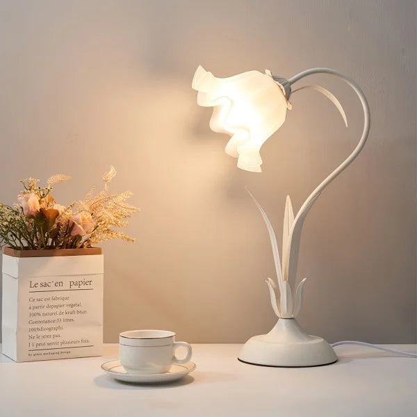 BloomBeam - Adjustable Retro Table Lamp