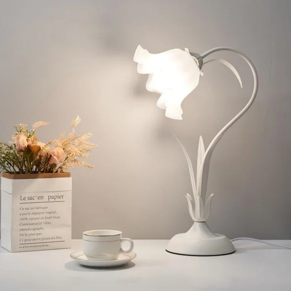 BloomBeam - Adjustable Retro Table Lamp