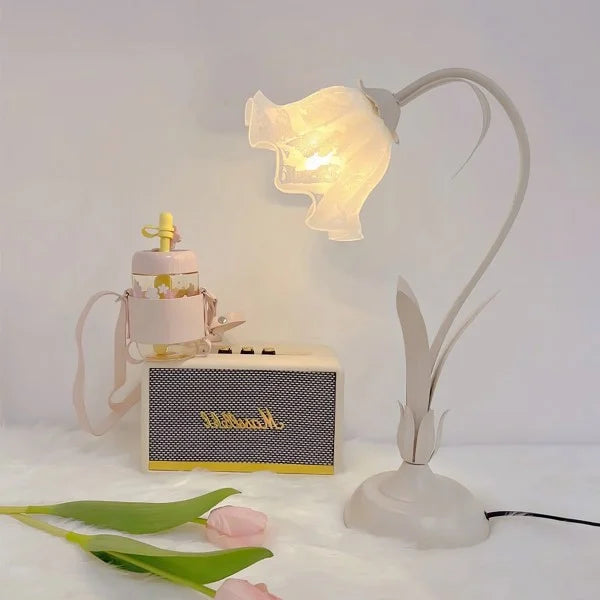 BloomBeam - Adjustable Retro Table Lamp