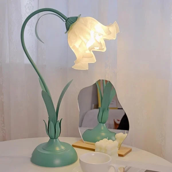 BloomBeam - Adjustable Retro Table Lamp