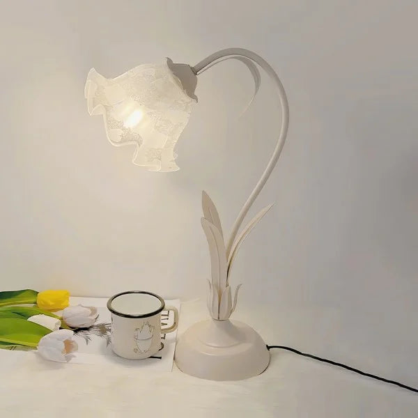 BloomBeam - Adjustable Retro Table Lamp