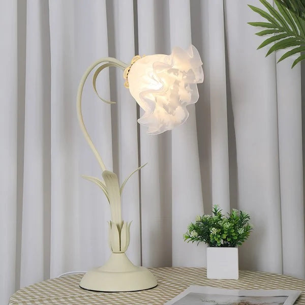 BloomBeam - Adjustable Retro Table Lamp
