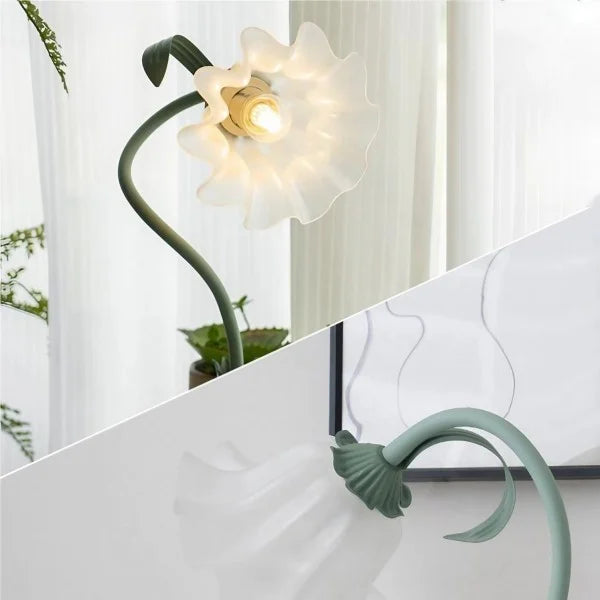 BloomBeam - Adjustable Retro Table Lamp