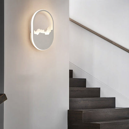 CurveLume – Stylish Wave-Design Wall Light