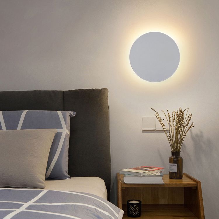 NightGlow – Metal Round Wall Light for Bedroom