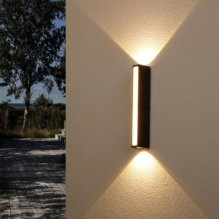 TerraceBeam - Outdoor LED Wall Lamp