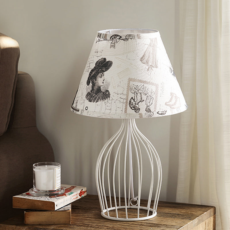 RetroCage – Wire Base Table Lamp