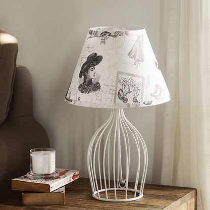 RetroCage – Wire Base Table Lamp